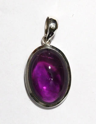 Amethyst-Cabochon in Silberfassung