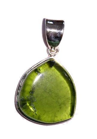 grüner Turmalin-Anhänger, Verdelith, Cabochon in Silberfassung