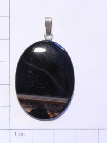 Sardonyx-Anhänger, Cabochon