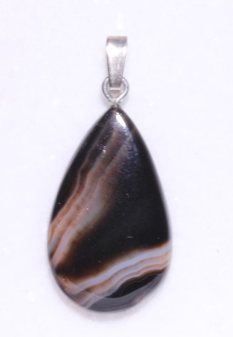 Sardonyx-Anhänger, Cabochon