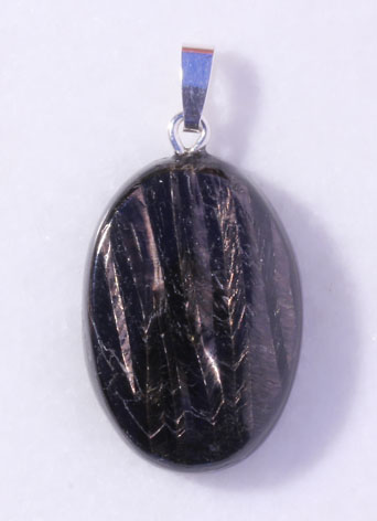 Hypersthen-Anhänger, Cabochon