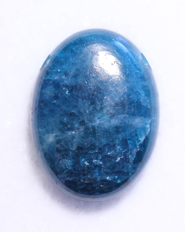 Apatit-Cabochon, gebohrt