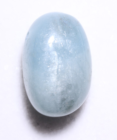 Aquamarin-Trommelstein, gebohrt