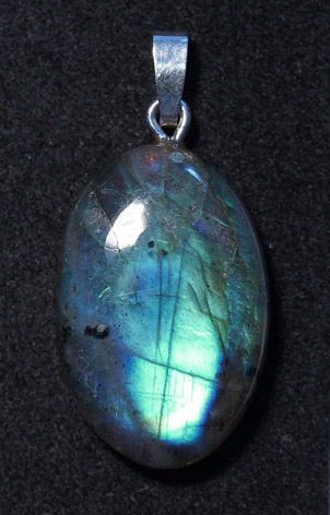 Labradorit-Anhänger, Cabochon
