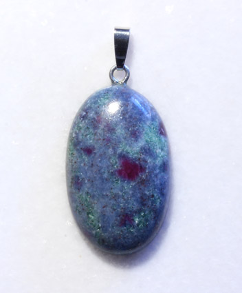 Rubin-Kyanit-Anhänger, Cabochon 