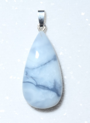 blauer Opal-Anhänger, Cabochon 
