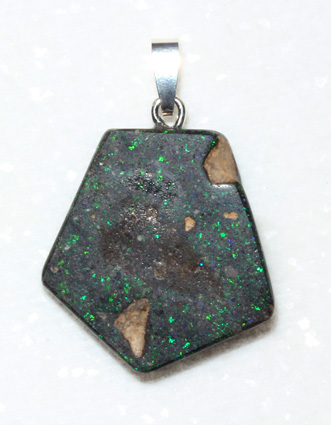 schwarzer Edelopal-Anhänger, Scheibe 
