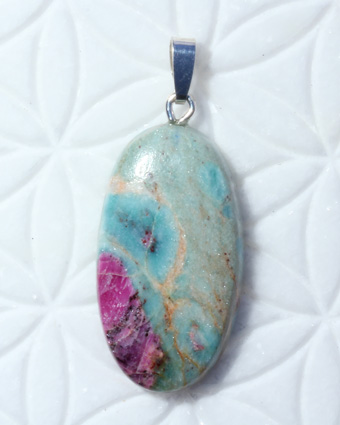Rubin-Fuchsit-Anhänger, Cabochon 