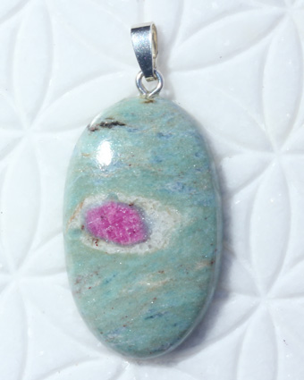 Rubin-Fuchsit-Anhänger, Cabochon 