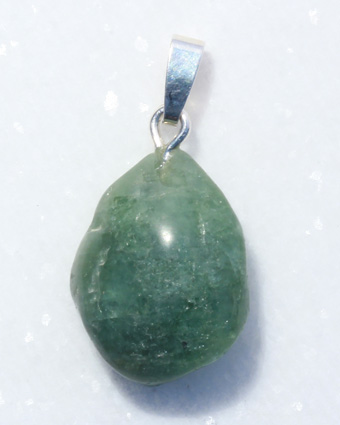 Peridot-Anhänger, Trommelstein