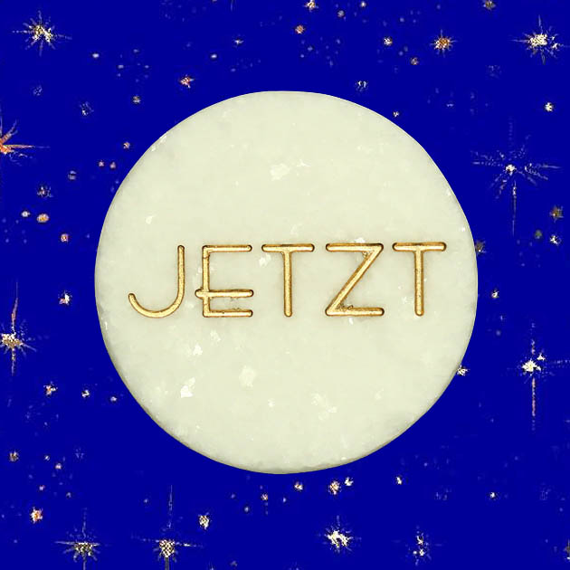 Marmor-Anhänger mit Gravur "JETZT"