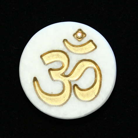 Marmor-Anhänger mit Gravur "OM" 